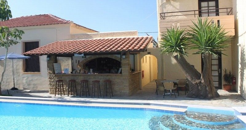 Lola'S Hotel Platanias  Exterior photo