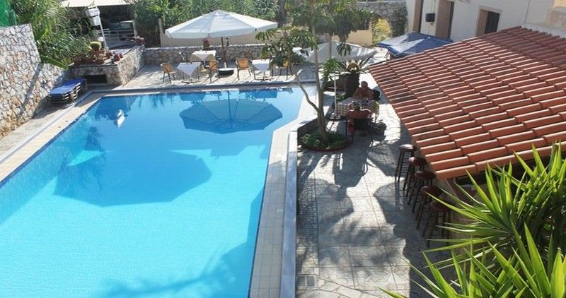 Lola'S Hotel Platanias  Exterior photo