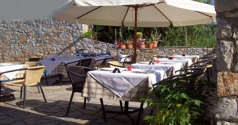 Lola'S Hotel Platanias  Exterior photo